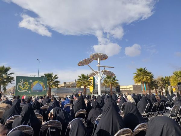 دعای ندبه باشکوه در آستانه میلاد حضرت مهدی(عج) در میدان حج یزد