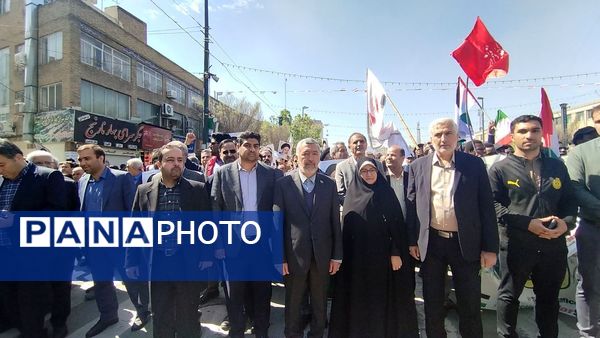 حضور مسولان آموزش و پرورش خراسان رضوی در راهپیمایی روز قدس