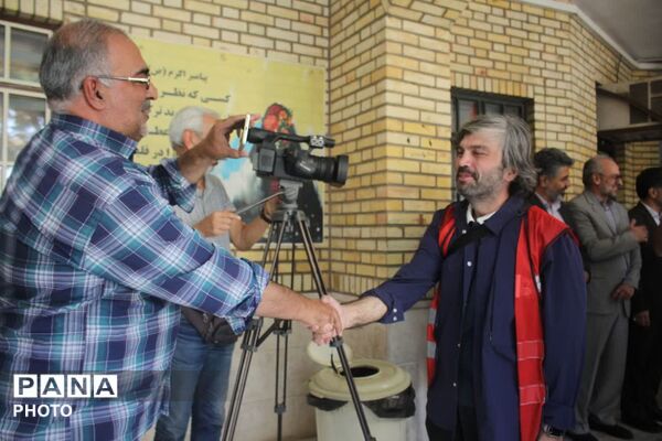 جلوه‌هایی از حضور کاروان دوچرخه سواری «ترکیه تا میناب» در قم