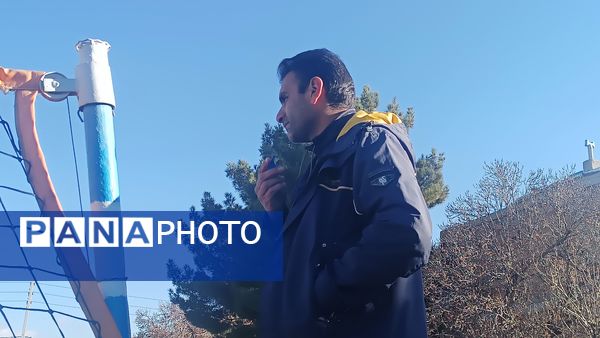 دومین روز از مسابقات گروهی والیبال در دبیرستان شاهد ابوذر گروهی