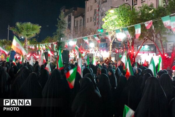 میدان هفت‌تیر بهارستان دو میزبان راهپیمایی شبانه مردم و فرهنگیان