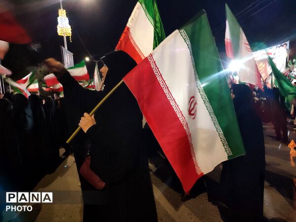 قاب پانا میزبان اجتماع پرشور مردمان ولایت مدار نیشابور در بلوار فضل