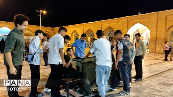 غرفه کودک در نود و چهارمین شب از اجتماعات 