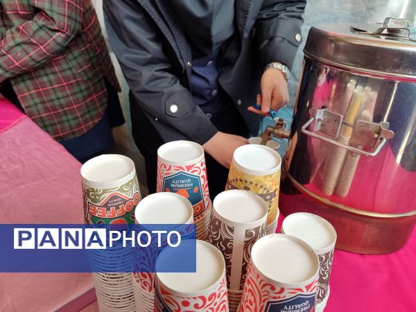 شکوه جشن دهه فجر در دبیرستان جوادالائمه سورشجان