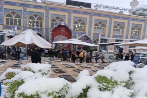 روز برفی گلزار شهدای کرمان 