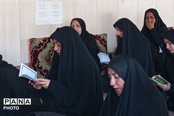 چهلم رهبر شهید و شهدای دانش‌آموز میناب