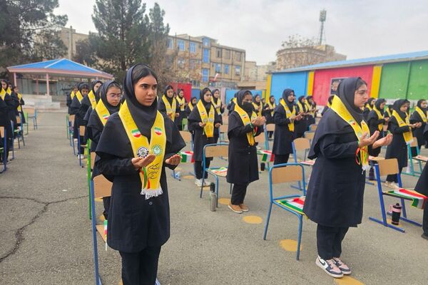  همایش «یاوران انقلاب» با محوریت نقش آفرینی دانش آموزان در گام دوم انقلاب