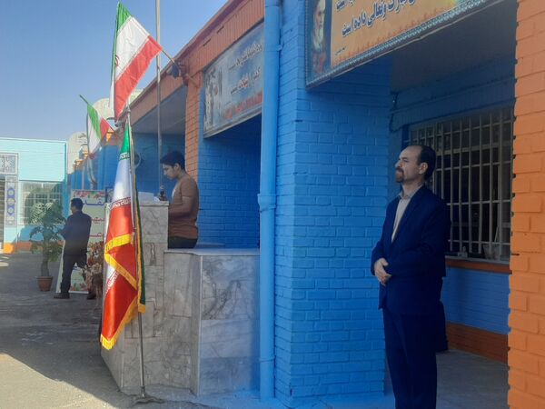 زنگ مهر در دبیرستان شاهد ابوذر غفاری نیشابور به صدا در آمد 