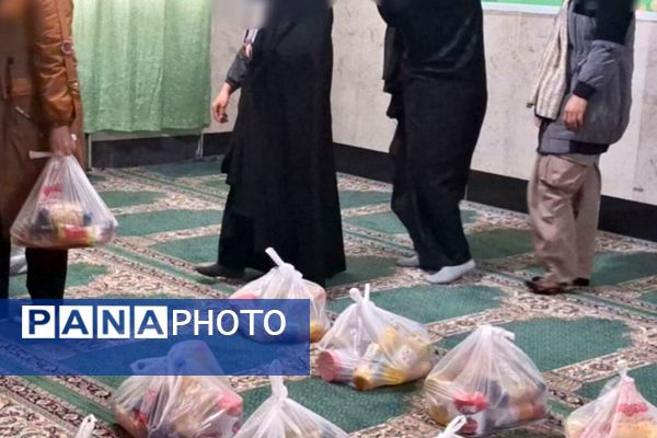 توزیع بسته‌های معیشتی در مدرسه عمار نصیرشهر