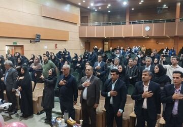 گردهمایی تکریم معلمان برگزیده ناحیه یک شیراز