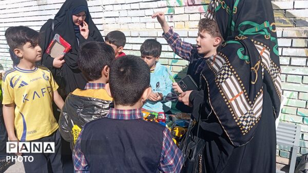 برپایی بازارچه دانش آموزی در شهرستان کاشمر 