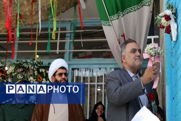 صبح مهر با کیف‌های رنگی و رؤیاهای روشن؛ مدرسه دوباره جان گرفت