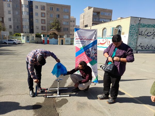 برگزاری کارگاه‌های علمی پژوهش‌سرای خوارزمی در دبیرستان امام جعفر صادق(ع) ناحیه سه کرج 