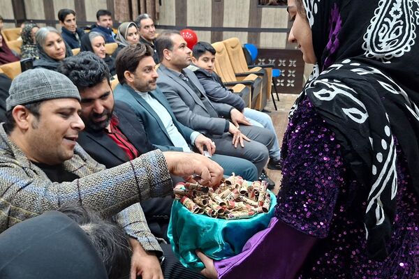 یلدا با نخستین جشنواره‌ هنرهای آوایی کانون ملائک در قرچک