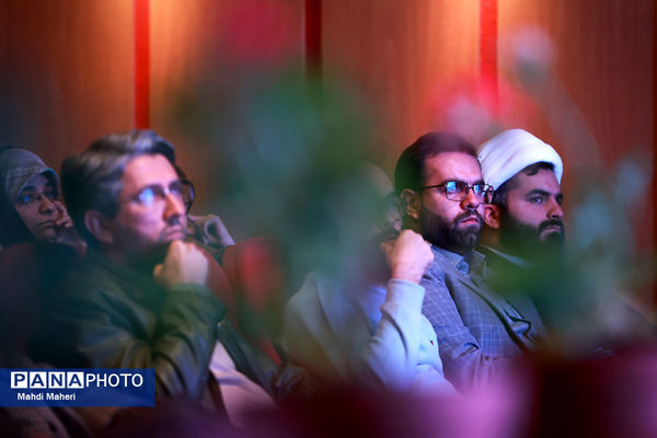 آیین رونمایی از «کتاب نوجوان ایرانی» 