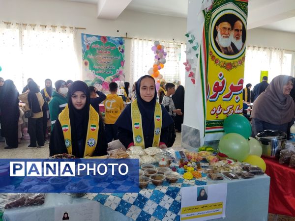 بازارچه دست‌سازه‌های دانش‌آموزان شهر راز