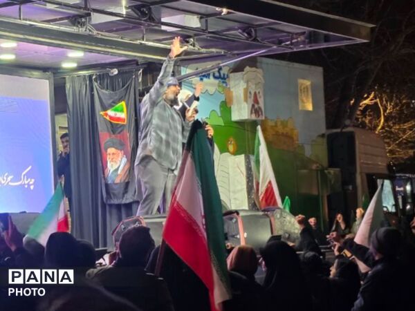 با قدم های کوچکم تورا له خواهم کرد