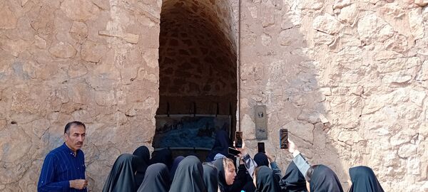 بازدید دانش‌آموزان از کارخانه آلومینای جاجرم و قلعه جلال الدین شهرستان گرمه