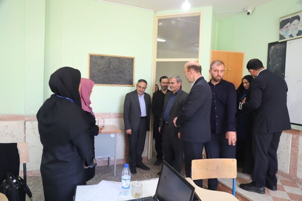 بازدید معاون حقوقی و امور مجلس وزیر آموزش و پرورش از حوزه ارزیابی پذیرفته شدگان کیفیت‌بخشی در آموزشگاه عفتیه تبریز