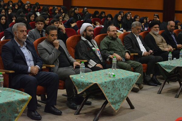 بدرقه دانش‌آموزان بهارستانی به راهیان‌نور