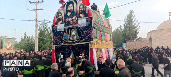 شکوهِ سوگ در پناهِ قدمگاه علی (ع)؛ نخل‌گردانی، بازخوانیِ پیوندِ عشق و ارادت