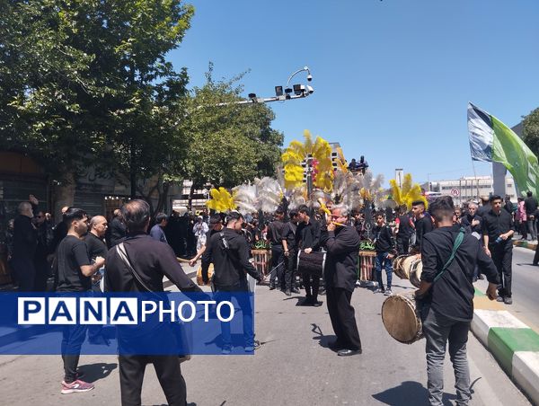 مردم مشهد در سوگ شهادت امام جواد(ع)