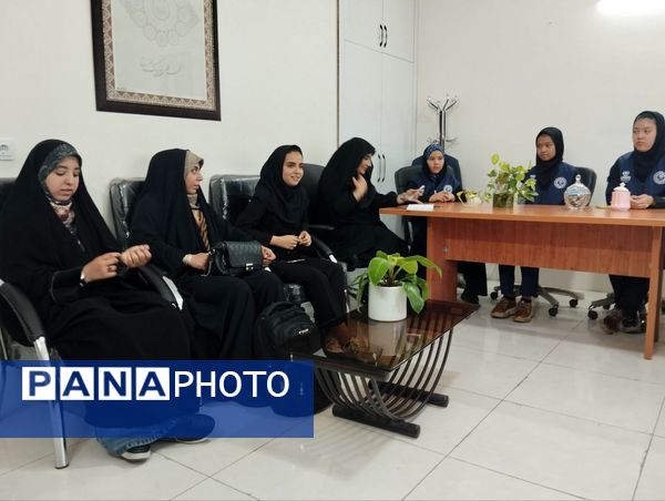 نشست صمیمانه معاون پرورشی و تربیت‌بدنی ناحیه 7 با سردبیر خبرنگاران خبرگزاری پانا 