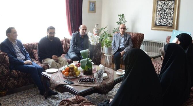 دیدار رئیس بنیاد شهید و امور ایثارگران با خانواده ‌سردار شهید حاج عباس سعدآبادی