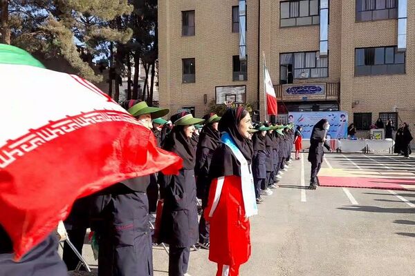 افتتاحیه انجمن ورزشی درون مدرسه ای منطقه کهریزک در هنرستان اولیاء۳