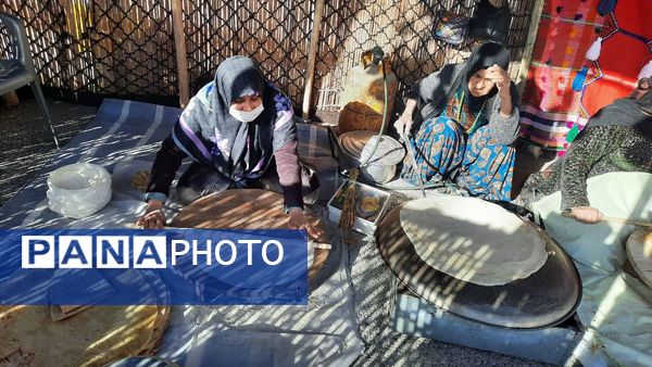 نواختن زنگ انقلاب در دبیرستان آرمیتا مصلی‌نژاد یاسوج 