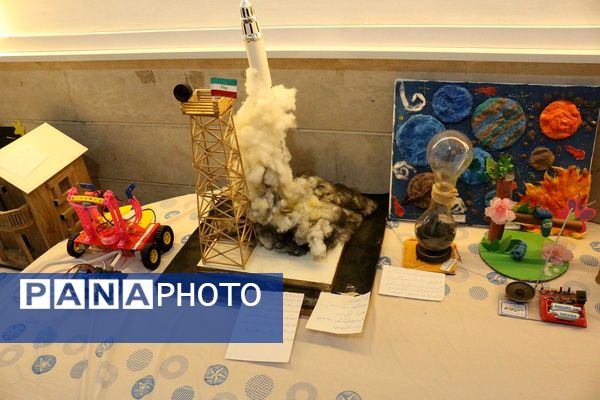 گام بلند فیروزکوه در مسیر علم؛ نمایشگاه جابربن‌حیان در پژوهش‌سرای شهدای هسته‌ای