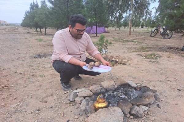 دورهمی روز طبیعت در پارک جنگلی پردیسان قم