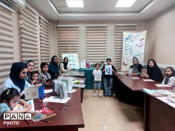 برگزاری نشست «خانواده کتاب‌خوان» در کتابخانه الزهرا(س) حاجی‌آباد