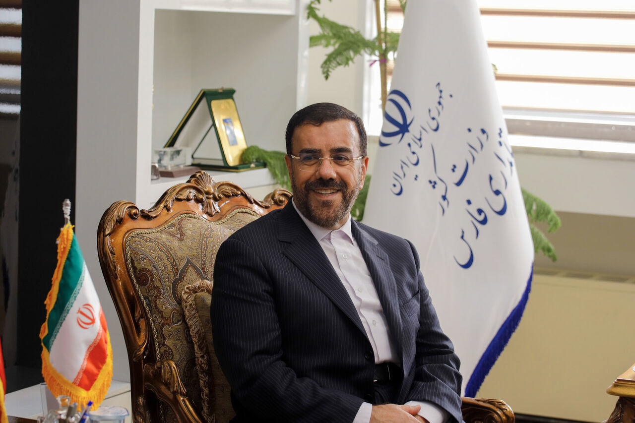 وحدت شیعه و سنی در فارس مثال‌زدنی است