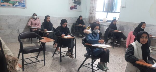 حوزه امتحانی در دبیرستان نمونه شهید محمدی پور خلیل آباد 