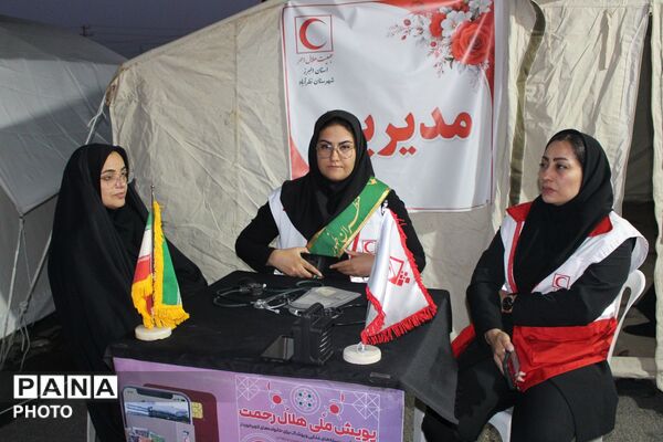 خدمت خادمان موکب بخش تنکمان به زائران رهبر شهید