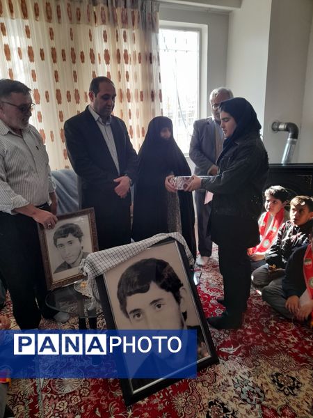 تجلیل پیشتازان از مادران شهدا به‌مناسبت هفته قرآن، عترت و نماز در خداآفرین