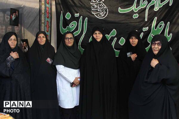 خدمت خالصانه قرارگاه جهادی حضرت جوادالائمه(ع) جاجرم به زائران امام رضا(ع) در مشهد مقدس 