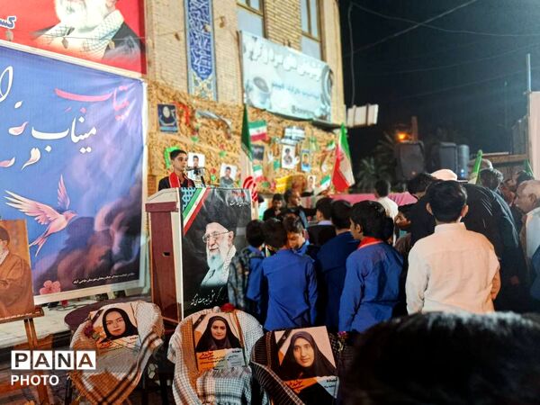 حضور پرشور مردم حاجی‌آباد در آیین‌ گرامیداشت شهدای انقلاب و دانش‌آموزان شجره طیبه