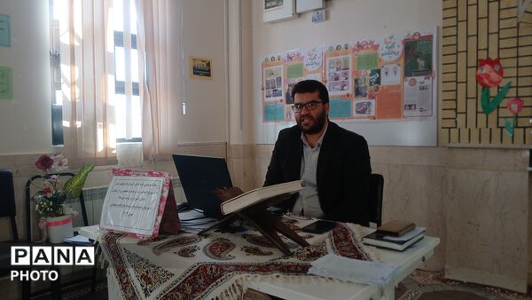 جلسه‌‌ اولیا دانش آموزان دبیرستان شهید سلیمانی بن 