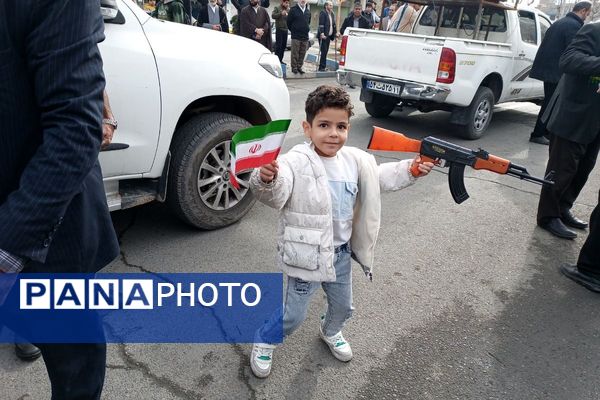 خروش مردمی در خیابان‌های رباط‌کریم در 22بهمن