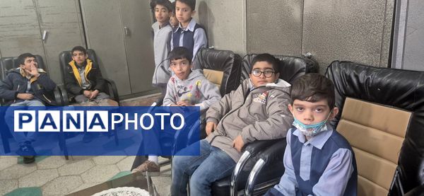 جلسه توجیهی خبرنگاران دبستان نیما کاشمر