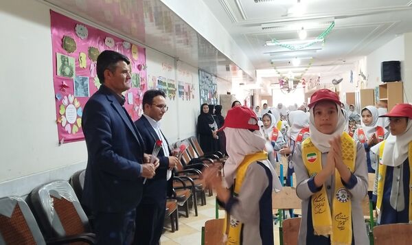 جشنی به‌مناسبت سالروز تاسیس سازمان دانش‌آموزی در لردگان