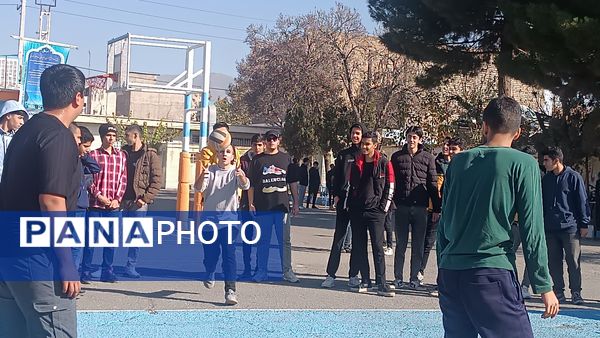 اولین روز از مسابقات گروهی والیبال در دبیرستان شاهد ابوذر گروهی 