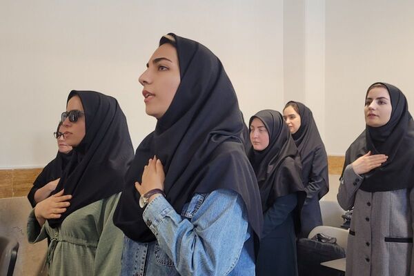 جلسه شورای معلمان دبیرستان نمونه دولتی ولایت