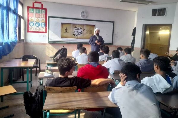 سلسله جلسات گفتمان دینی و مشاوره خانواده در هنرستان موفقیان