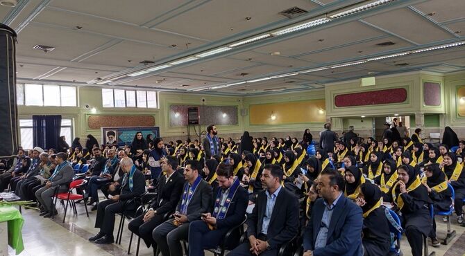 همدلی برای لبخند دانش‌ آموزان کم‌ برخوردار