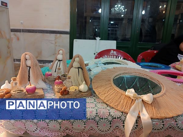 برپایی بازارچه کسب و کار دانش‌آموزی مدرسه توسلی بهاباد