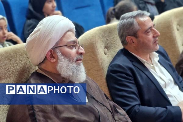 آیین تجلیل از برگزیدگان مسابقات قرآن و عترت بسیج قرچک