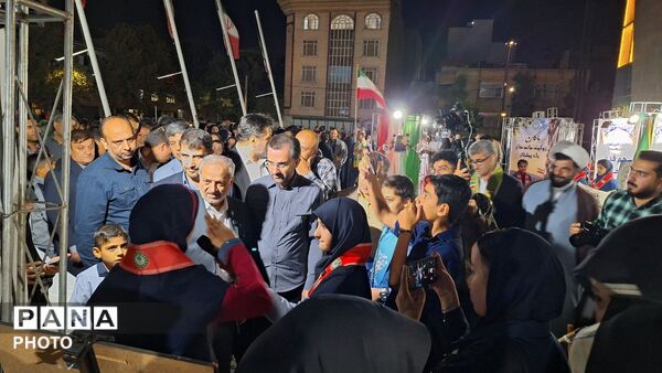 میدان جانباز مشهد؛ روایت دانش‌آموزی از نماز، فرهنگ و افتخار